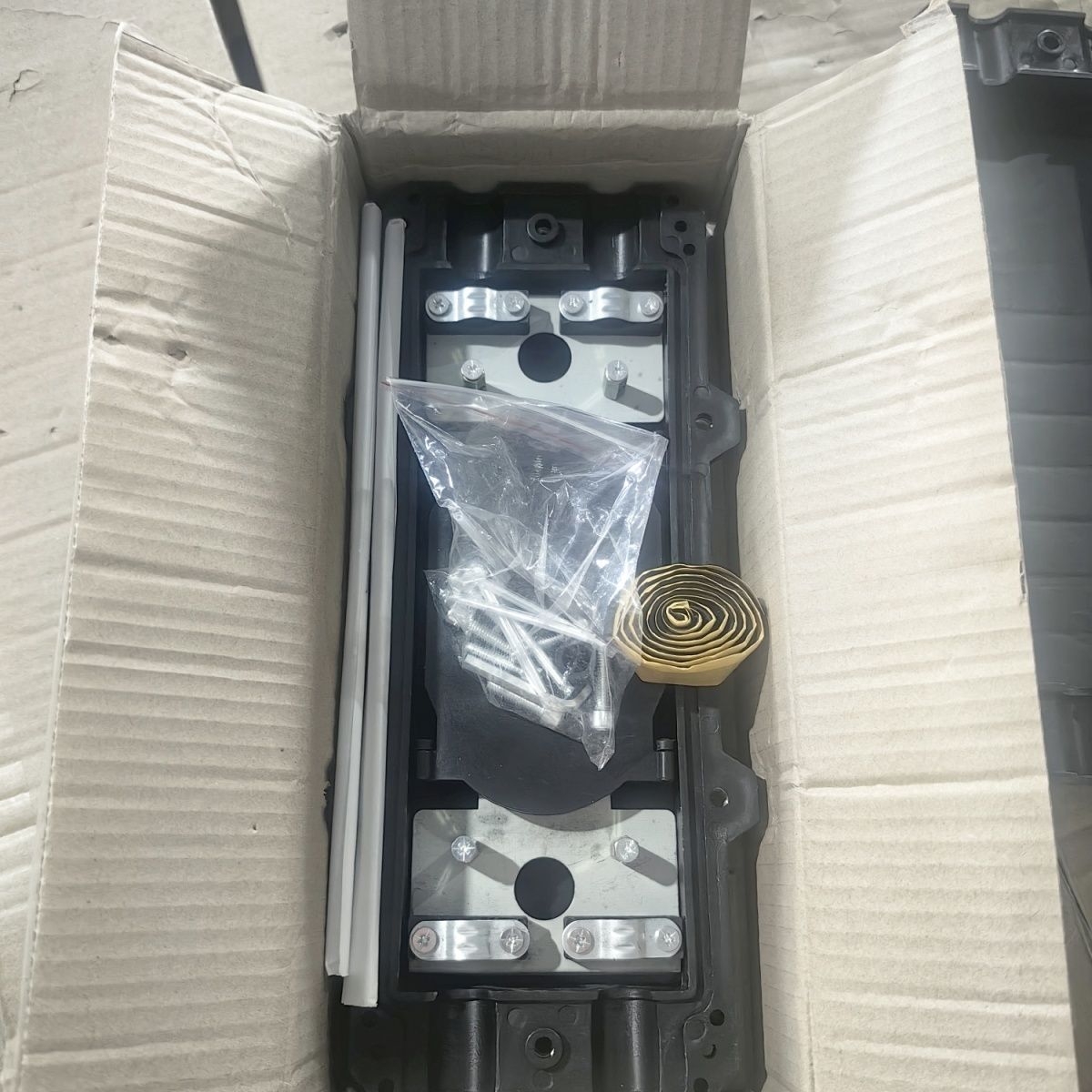加厚高品質(zhì)帶鐵板12芯/24芯光纜接頭盒深度解析與選型指南